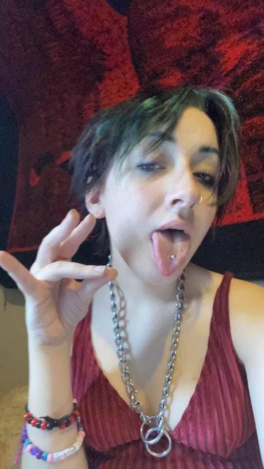 Hi guys💋✦️🖐✦💋. My name is lucy ,I live alone in my home, an appointment time in a low rate including 💋 💦. 👅Dgoggy Style/👅69 - Image 3